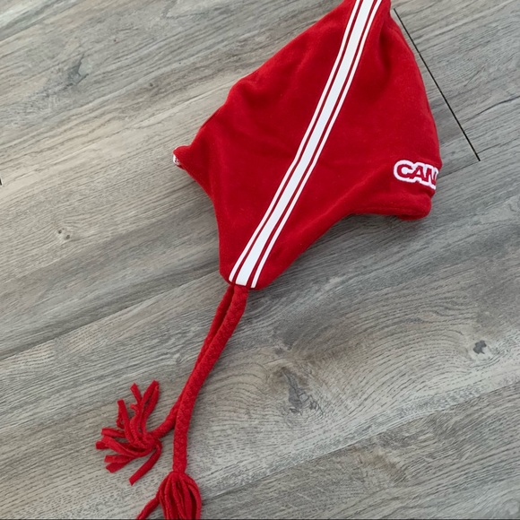 HBC 2006 Olympic red Toque Youth OS Official Outfitters Canada tassels Hat - Picture 5 of 9
